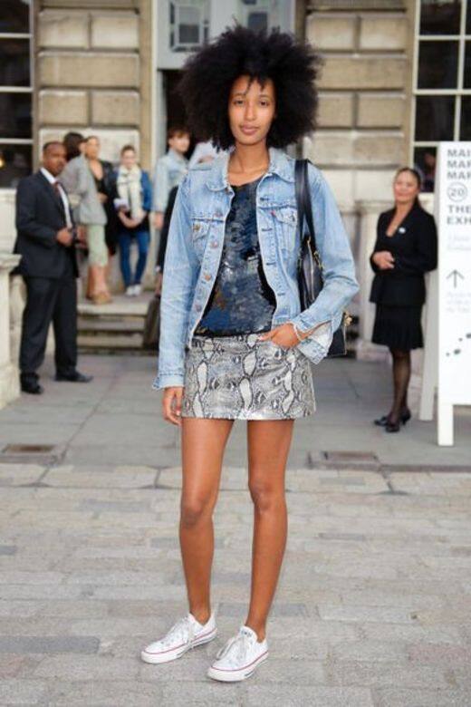 8. Julia Sarr-Jamois - to Refinery 29「我認為法國女性在穿搭上並不會花很多心力──她們知道 8. Julia Sarr-Jamois - to Refinery 29「我認為法國女性在穿搭上並不會花很多心力──她們知道