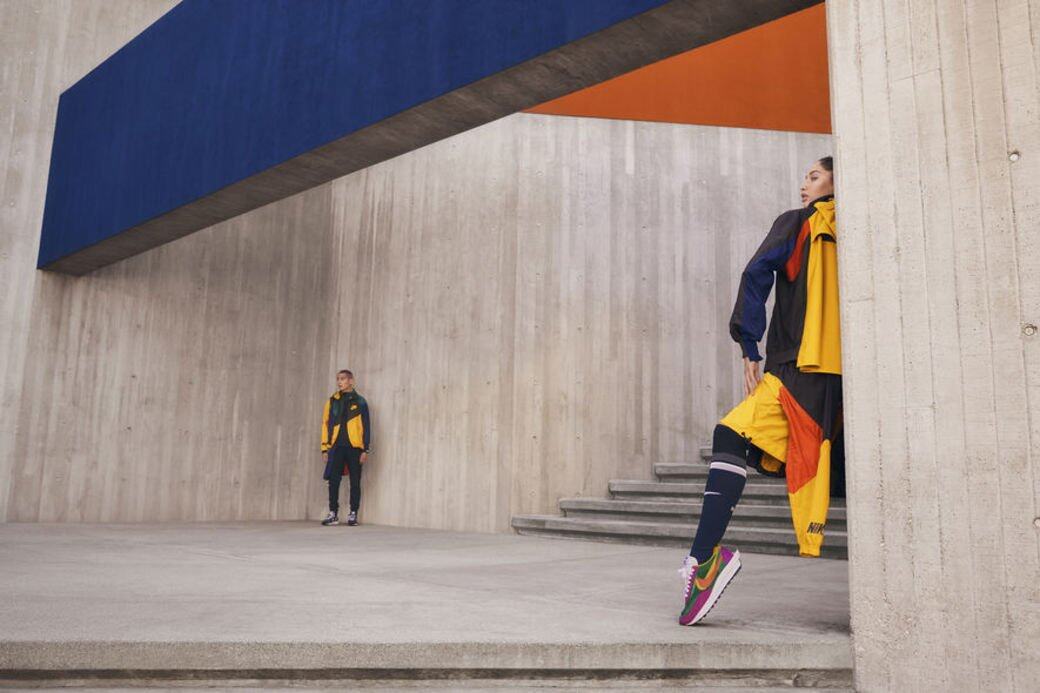 Nike x Sacai running apparel系列9月12日起於NIKE.COM及Nikelab PS7陸續發售。 Nike x Sacai running apparel系列9月12日起於NIKE.COM及Nikelab PS7陸續發售。