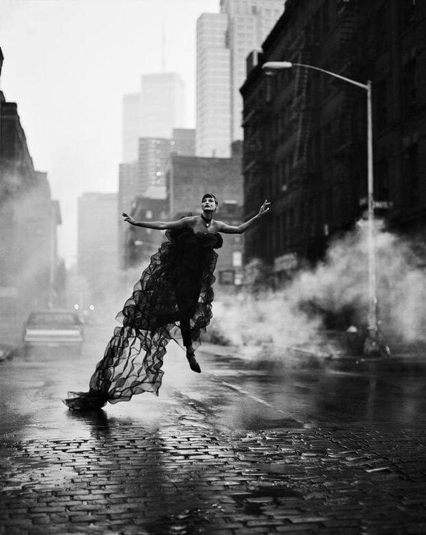 今年初在香港舉行的《Beyond Fahsion》展覽,曾有展出Peter Lindbergh的少量舊作。(Linda Evangelista in Chanel, New York 今年初在香港舉行的《Beyond Fahsion》展覽,曾有展出Peter Lindbergh的少量舊作。(Linda Evangelista in Chanel, New York