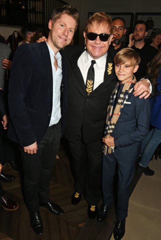 Burberry, Remeo Beckham, Beckham, 時裝, Fashion, X’mas, 聖誕 Burberry, Remeo Beckham, Beckham, 時裝, Fashion, X’mas, 聖誕