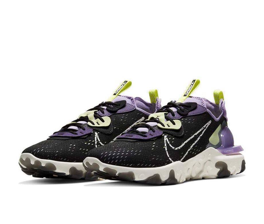 以下所有不同混色的鞋款均以$899出售,若是Nike迷絕不容錯過。 以下所有不同混色的鞋款均以$899出售,若是Nike迷絕不容錯過。