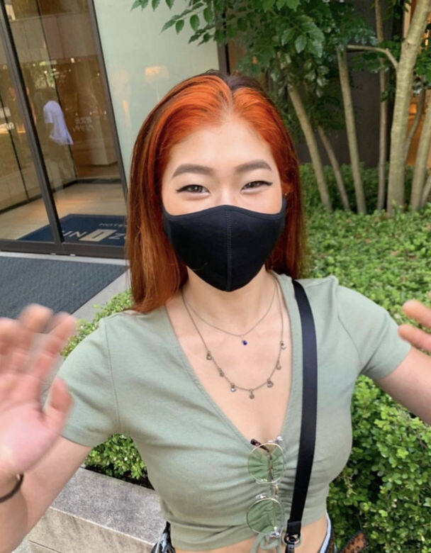 髮色上也喜歡轉換不同的顏色,最近染上了奪目的橙色,喜歡鮮艷髮色的朋友亦可以試試看,在街上回頭率十分高! 髮色上也喜歡轉換不同的顏色,最近染上了奪目的橙色,喜歡鮮艷髮色的朋友亦可以試試看,在街上回頭率十分高!