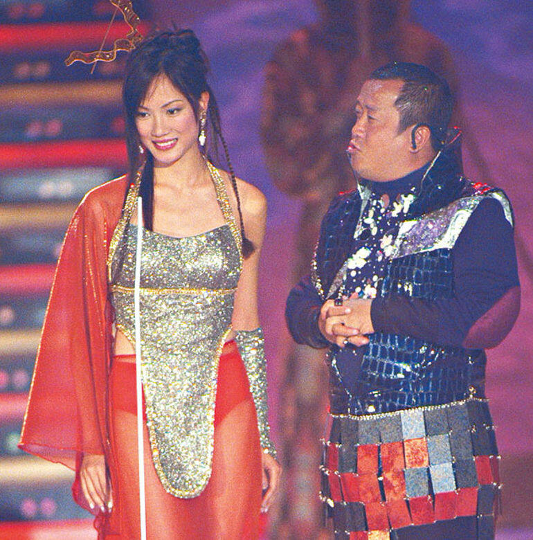 Rachel在2000年透過參選香港小姐入行成為電視劇演員，與《愛回家》「大小姐」林淑