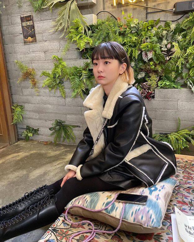 26歲的金多美,因拍攝《梨泰院Class》而打開知名度,擁有巴掌臉、單眼皮的她,演 26歲的金多美,因拍攝《梨泰院Class》而打開知名度,擁有巴掌臉、單眼皮的她,演