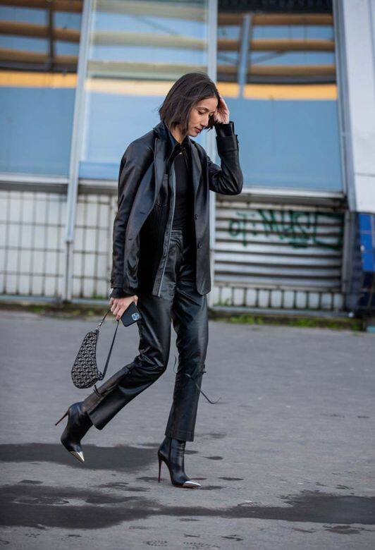 不但止外套， Salvatore Ferragamo與Tod’s的皮鞋也能為造型上增添型格態度！