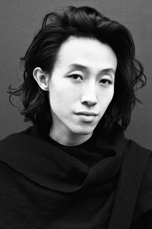 「祖母在內戰期間獨自帶着我的父親抵港,靠縫補衣服、穿膠花及縫製鞋子 「祖母在內戰期間獨自帶着我的父親抵港,靠縫補衣服、穿膠花及縫製鞋子