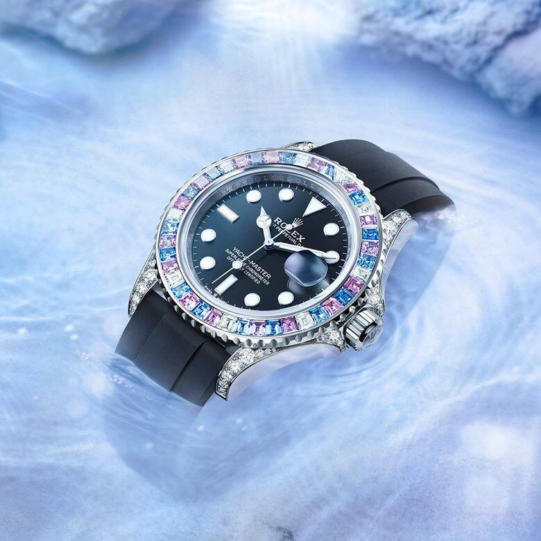 壓軸登場的是華麗非常的鑲寶石款Oyster Perpetual Yacht-Master 40,腕錶首次以18K白色黃 壓軸登場的是華麗非常的鑲寶石款Oyster Perpetual Yacht-Master 40,腕錶首次以18K白色黃