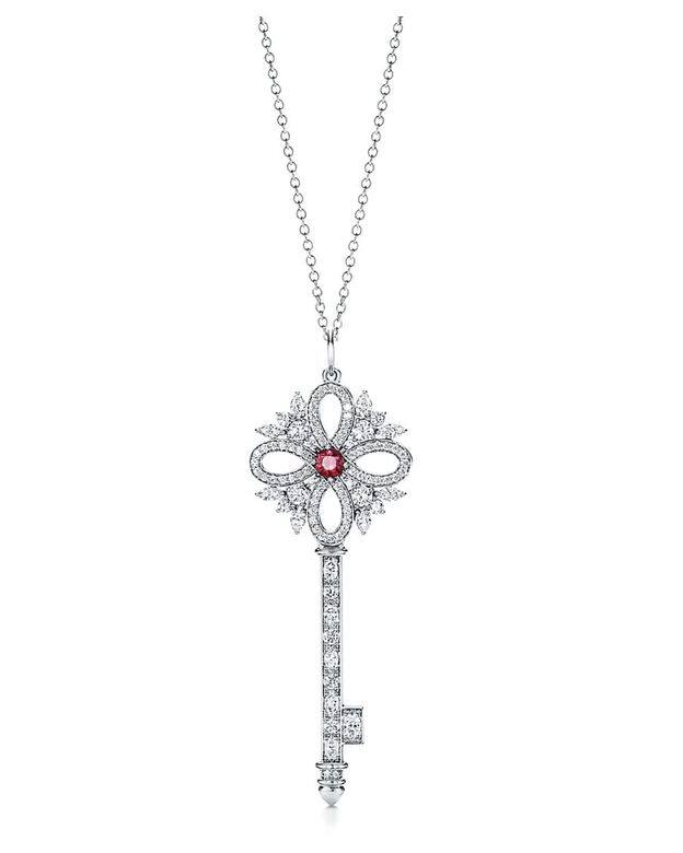 象徵著大膽、熱情的紅寶石，就是Tiffany&Co.今個農曆新年的矚目元素！品牌推出