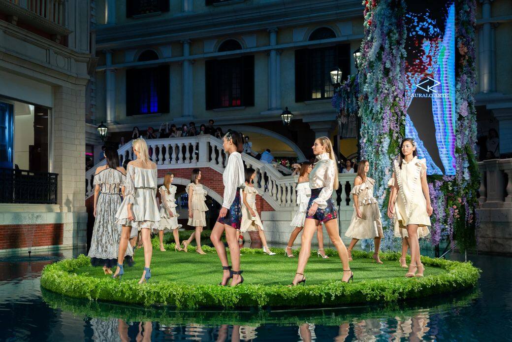 星光熠熠今年金沙澳門時裝週以Balmain 高級時裝展貴賓盛典揭開序幕，貴賓