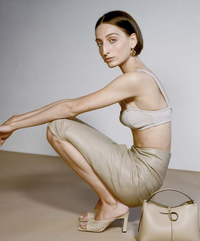 Wandler品牌源自於荷蘭,由曾經就讀Amsterdam Fashion Institute的Elza Wandler創立,Wandler一直以手袋設計見 Wandler品牌源自於荷蘭,由曾經就讀Amsterdam Fashion Institute的Elza Wandler創立,Wandler一直以手袋設計見