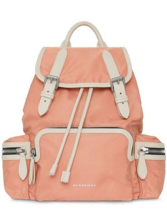 BurberryRucksack 尼龍後背包(約港幣$14,550) BurberryRucksack 尼龍後背包(約港幣$14,550)