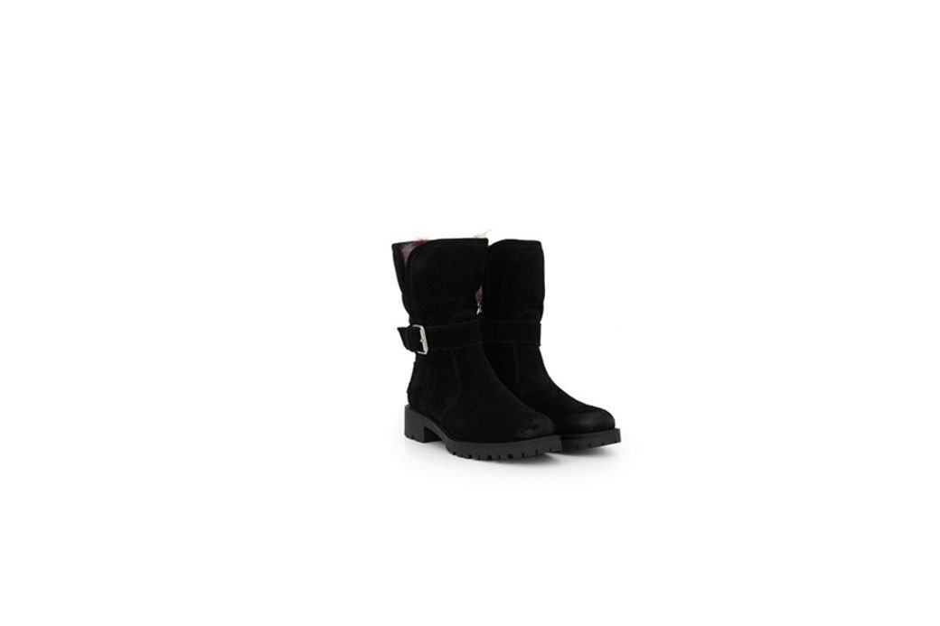 Sam Edelman US$180 HKD~1404.39毛毛裡登山靴鞋履內的气毛讓你在嚴寒中也感受到最 Sam Edelman US$180 HKD~1404.39毛毛裡登山靴鞋履內的气毛讓你在嚴寒中也感受到最