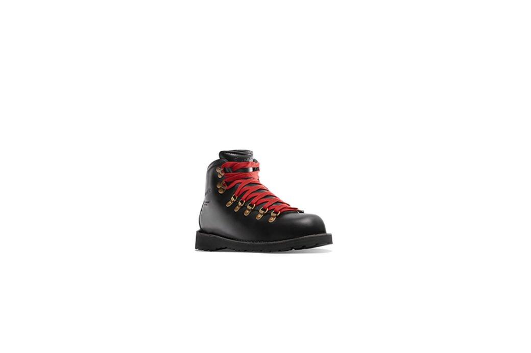 Danner us$360 HKD~2809.99綁帶皮質登山靴這對經典登山靴充滿70年代的華麗復古 Danner us$360 HKD~2809.99綁帶皮質登山靴這對經典登山靴充滿70年代的華麗復古