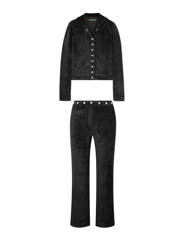 ALEXACHUNG天鵝絨運動外套£315(約港幣$3,150)天鵝絨運動褲£285 (約港幣$2,850)