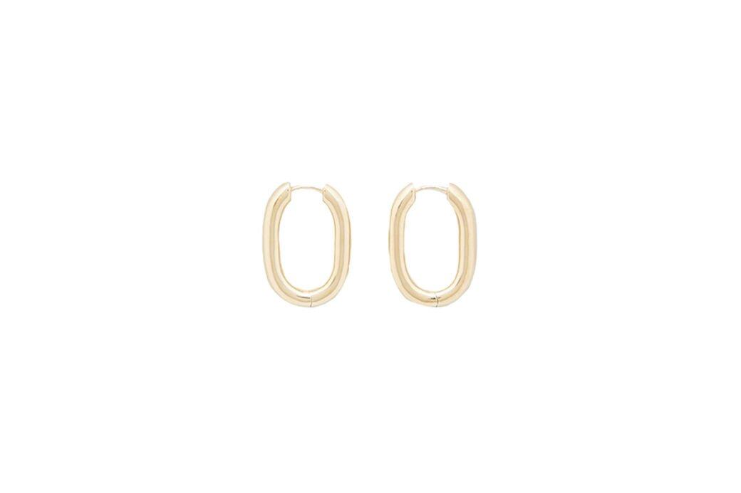COS Oval-Plated Gold Hoop EarringsUSD $69 HKD ~ $539COS的耳環當然有最簡潔有力的線條美。