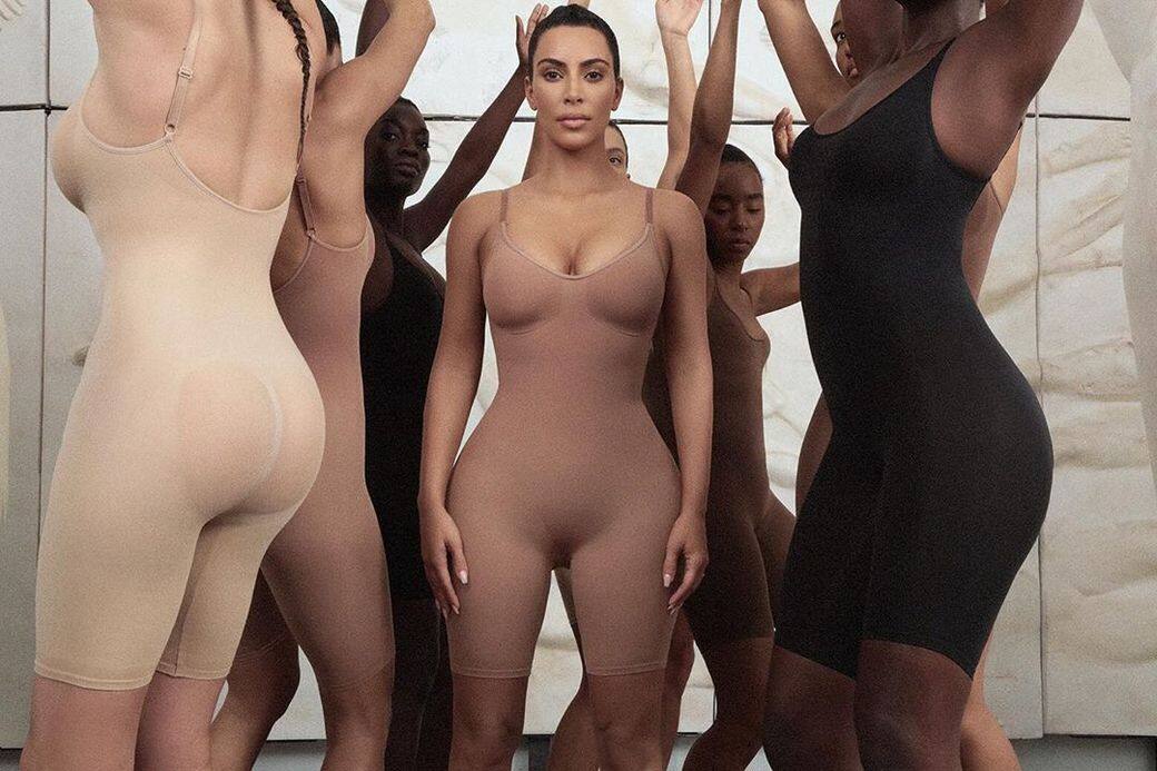 花15年時間才完成設計?Kim Kardashian 推出塑身衣品牌Kimono
花15年時間才完成設計?Kim Kardashian 推出塑身衣品牌Kimono