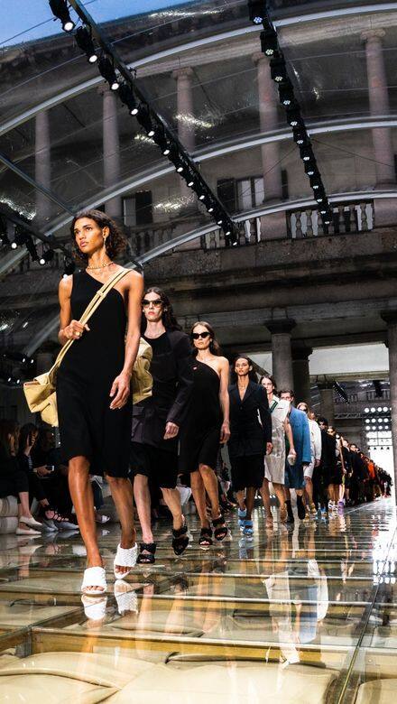 Bottega Veneta 2020春夏米蘭時裝騷:Daniel Lee 新作無限驚喜 帶領品牌登上時尚之路 Bottega Veneta 2020春夏米蘭時裝騷:Daniel Lee 新作無限驚喜 帶領品牌登上時尚之路