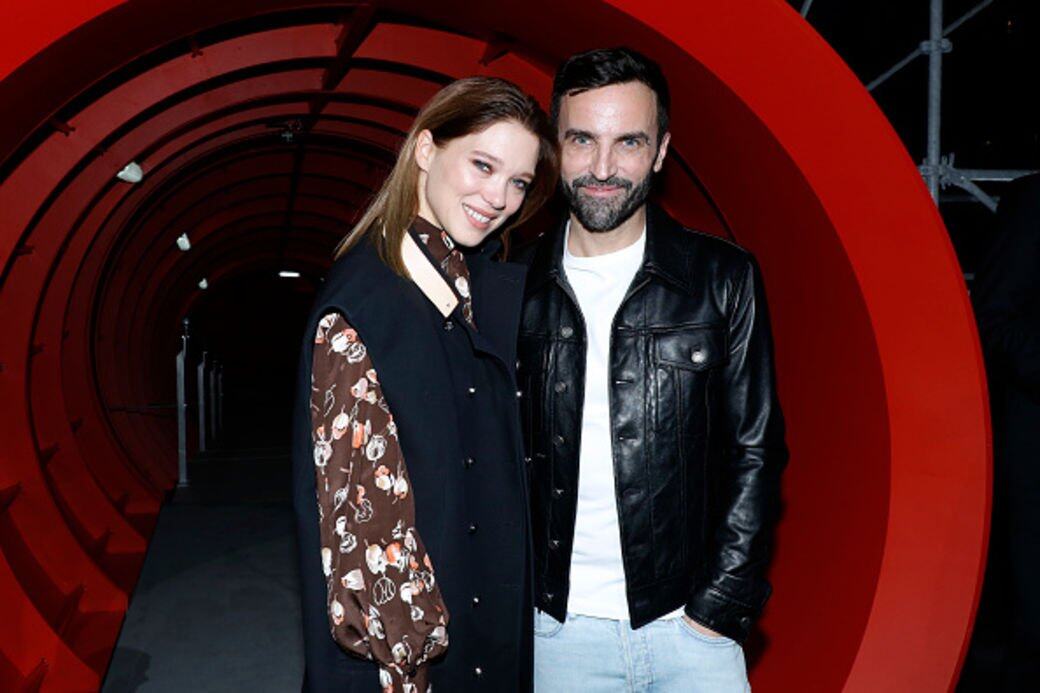 品牌大使Léa Seydoux與設計主帥Nicolas Ghesquière於騷後合照。 品牌大使Léa Seydoux與設計主帥Nicolas Ghesquière於騷後合照。