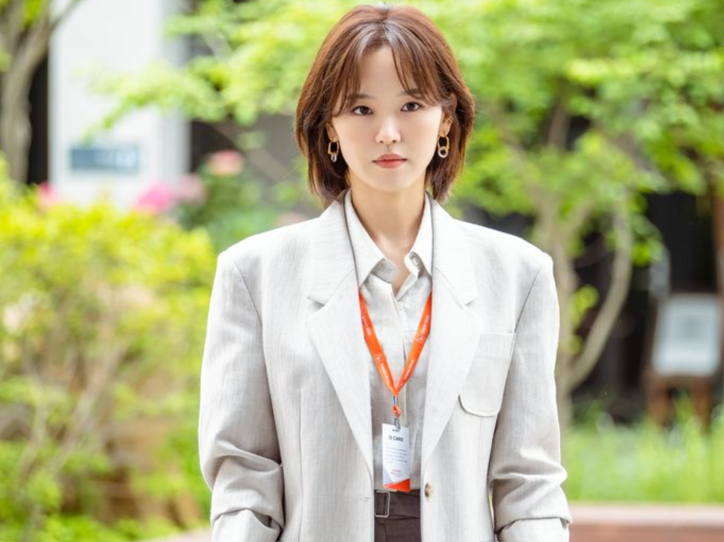 《Start-up》女二「秀智姐姐」短髮造型超搶眼!姜漢娜8款西裝穿搭值得上班族參考 《Start-up》女二「秀智姐姐」短髮造型超搶眼!姜漢娜8款西裝穿搭值得上班族參考