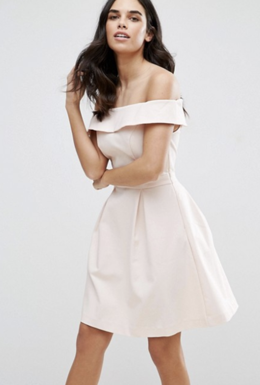 淡粉紅色 off shoulder A 字晚裝裙 Vila $304.34 from ASOS.com 淡粉紅色 off shoulder A 字晚裝裙 Vila $304.34 from ASOS.com