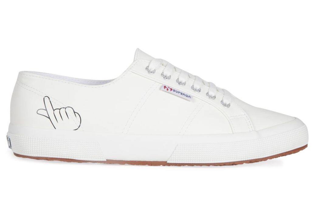 Superga X Yoox 手指愛心男款波鞋 $720 Superga X Yoox 手指愛心男款波鞋 $720