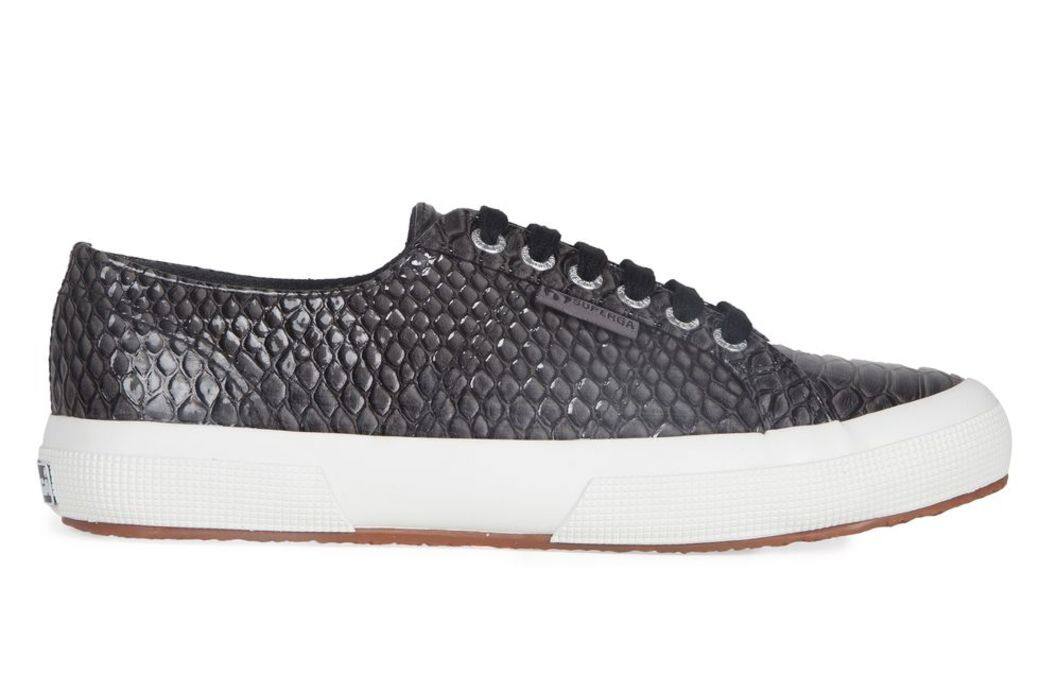 Superga X Yoox 亮面蛇皮女款波鞋 $642 Superga X Yoox 亮面蛇皮女款波鞋 $642
