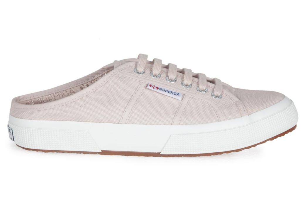 Superga X Yoox 粉色女款懶人鞋 $556 Superga X Yoox 粉色女款懶人鞋 $556