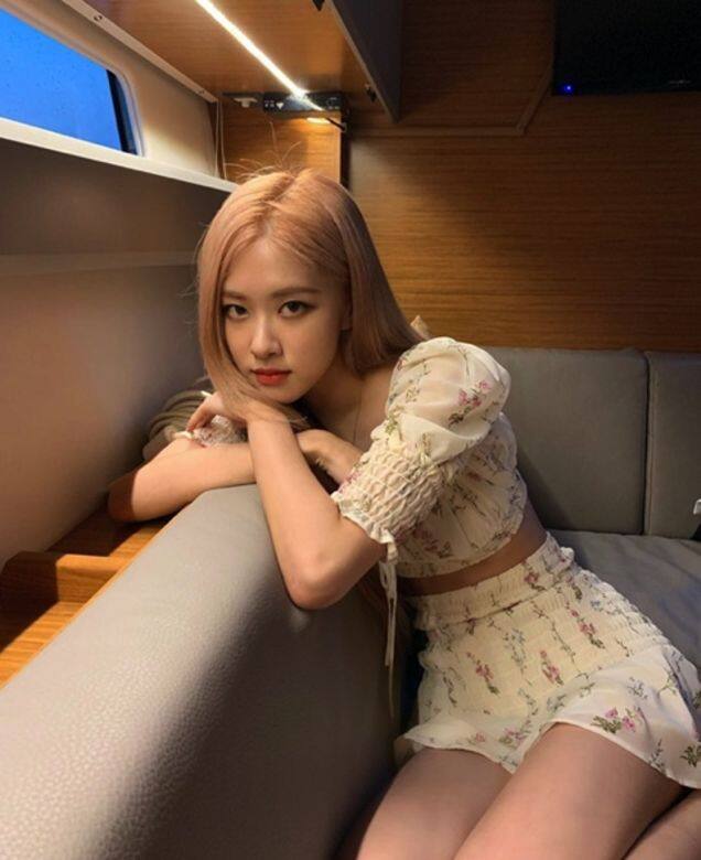 品牌的高人氣無容置疑,是非常典型的美國女孩風設計,就連Blackpink在台上以 品牌的高人氣無容置疑,是非常典型的美國女孩風設計,就連Blackpink在台上以