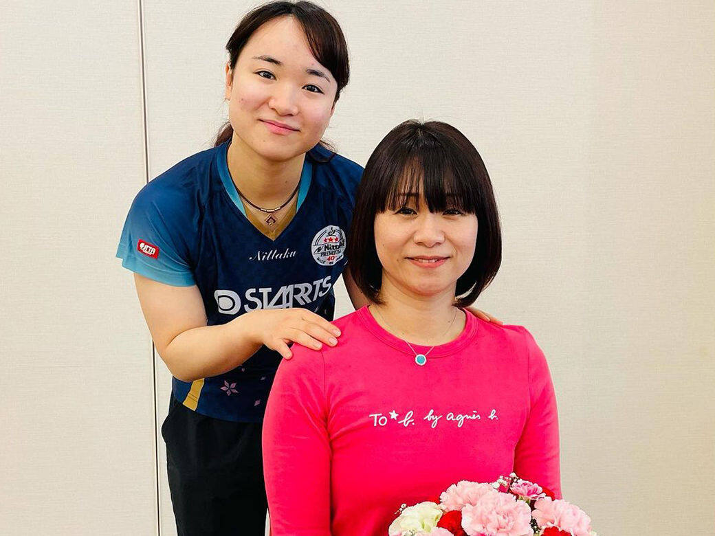 伊藤美誠的媽媽曾經也是位乒乓球運動員，因此從小便培養伊藤美誠成