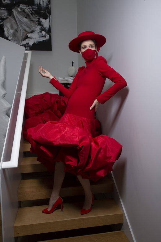懷孕中的Coco Rocha也是Christiano Siriano時裝騷的模特兒之一。 懷孕中的Coco Rocha也是Christiano Siriano時裝騷的模特兒之一。