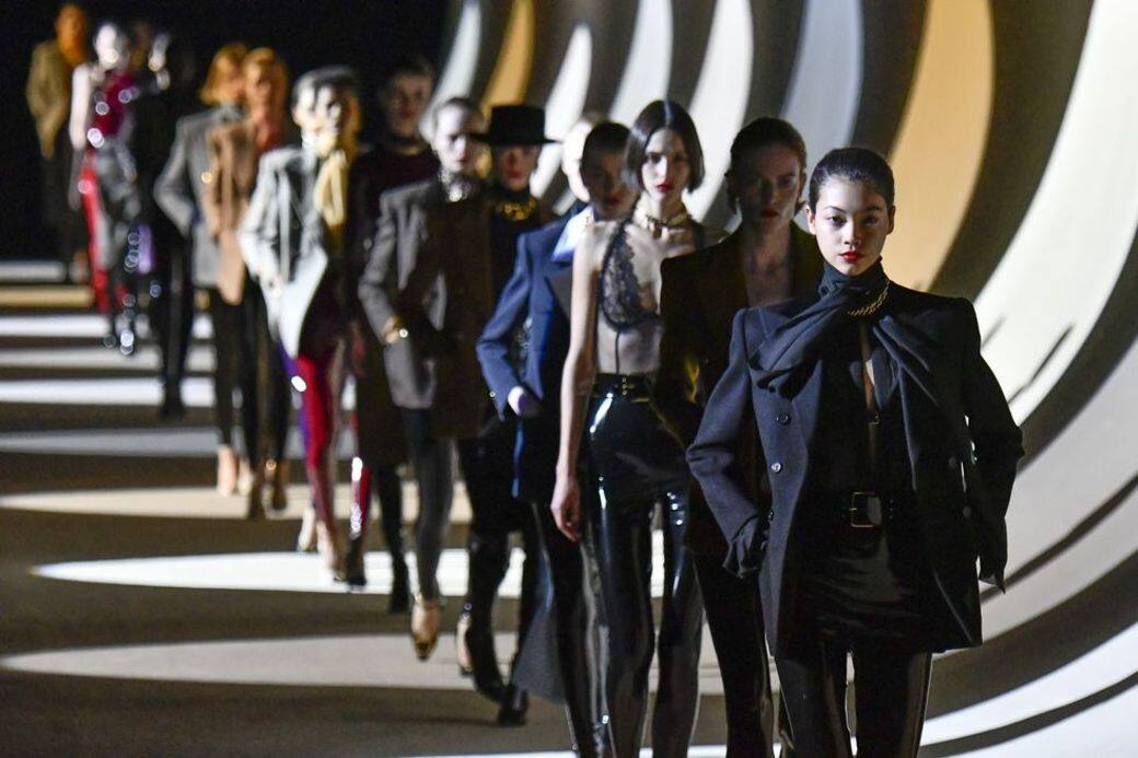 這封公開信的簽署者當中包括了Mary Katrantzou、Craig Green、 Tory Burch、Gabriella Hearst、Erdem Moralioglu、Marine Serre及Thom Browne等 這封公開信的簽署者當中包括了Mary Katrantzou、Craig Green、 Tory Burch、Gabriella Hearst、Erdem Moralioglu、Marine Serre及Thom Browne等