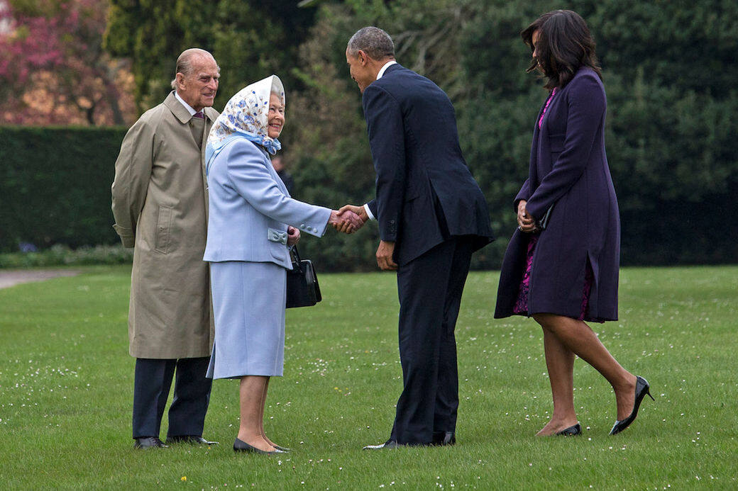 一般而言，英女王很懂大體，每當有重要場合，她都會選擇戴帽子。但在2016年