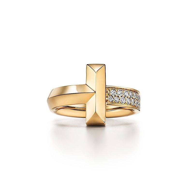 Tiffany T1 18K黃金鑽石指環 HK$32,400 Tiffany T1 18K黃金鑽石指環 HK$32,400