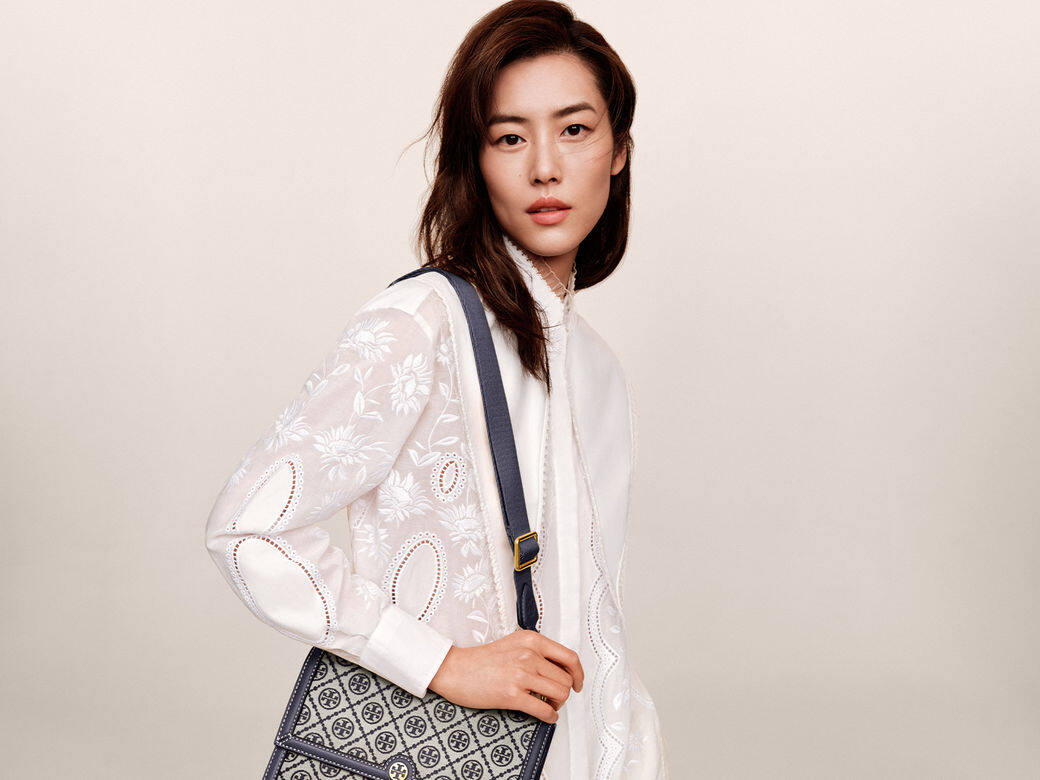 2021春夏大熱手袋!Tory Burch T Monogram一推出便迅速斷貨 2021春夏大熱手袋!Tory Burch T Monogram一推出便迅速斷貨