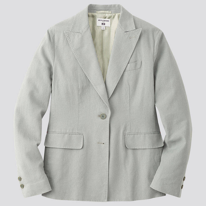 淺灰棉麻外套 $599系列所有推出的款式全以貼地價格發售，而且款式多樣。