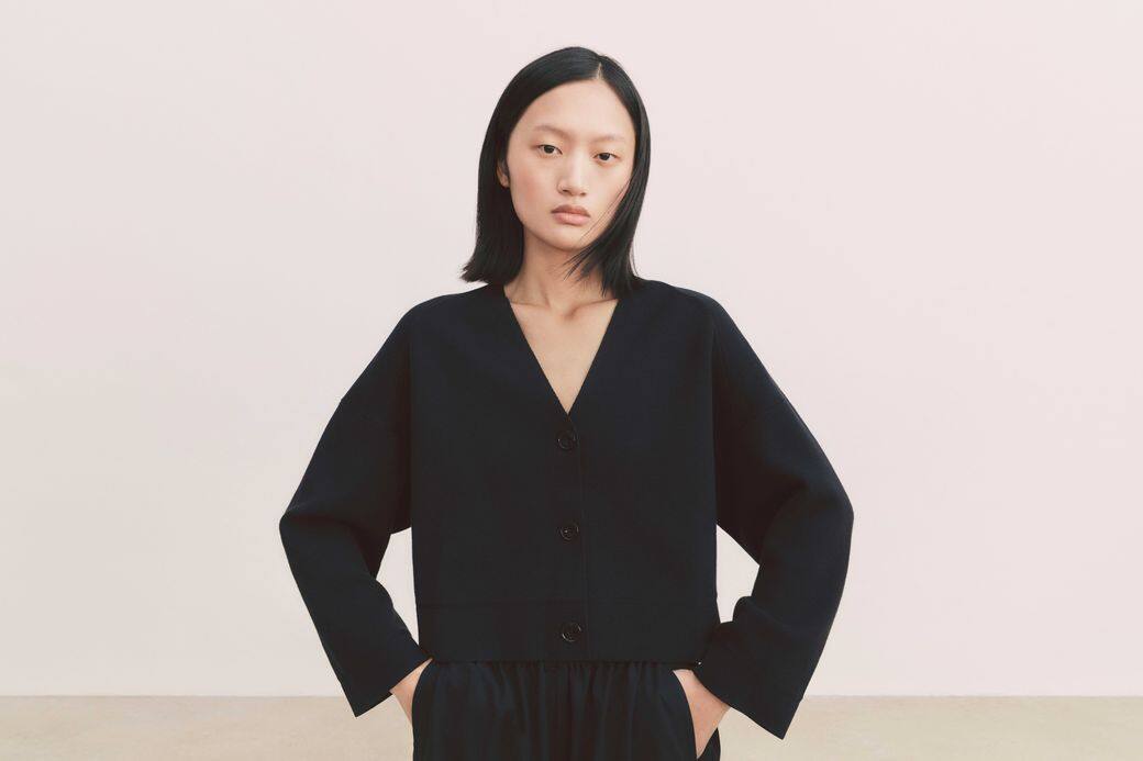 系列貫徹Uniqlo致力塑造高質量、高功能性的品牌概念,系列糅合簡潔、實用以 系列貫徹Uniqlo致力塑造高質量、高功能性的品牌概念,系列糅合簡潔、實用以