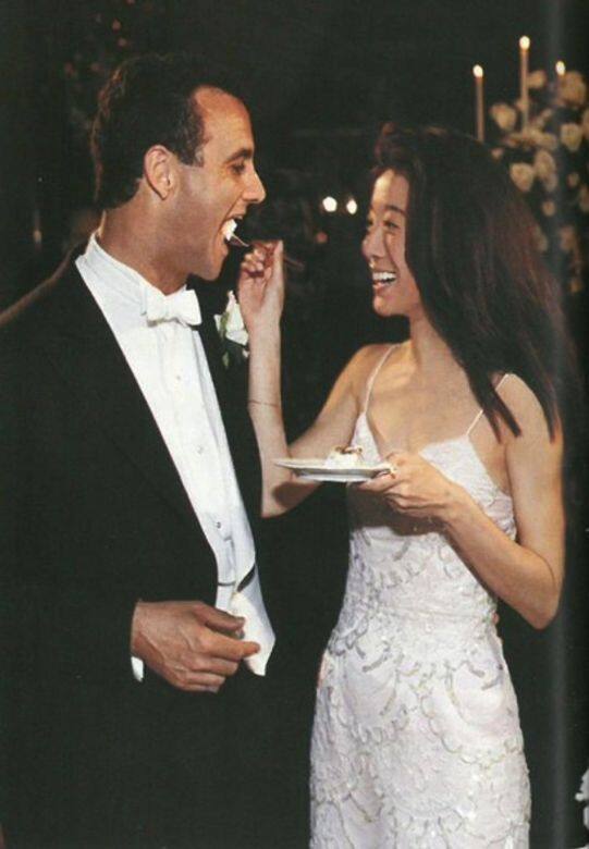 Vera Wang在1989年所辦的婚禮成為婚紗女王的起步點,因在市面上找不到心水 Vera Wang在1989年所辦的婚禮成為婚紗女王的起步點,因在市面上找不到心水