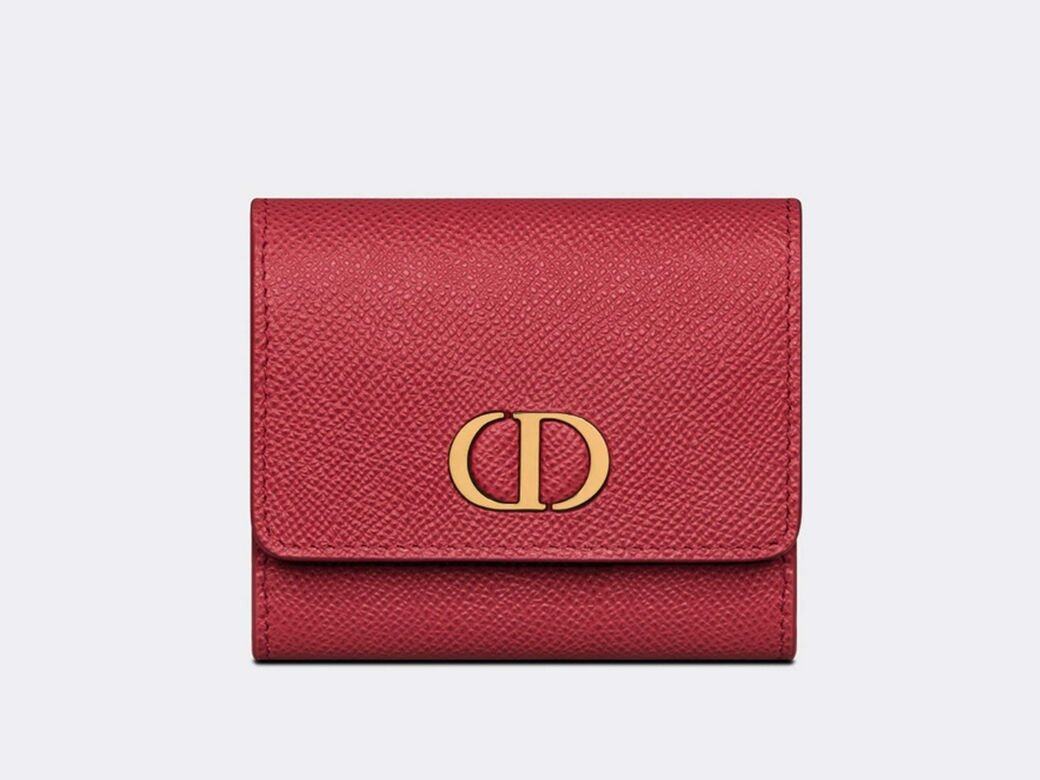 推薦短銀包：Dior 30 Montaigne Lotus短銀包推薦原因：DIOR 30 MONTAIGNE LOTUS是一款三褶式的錢包，有