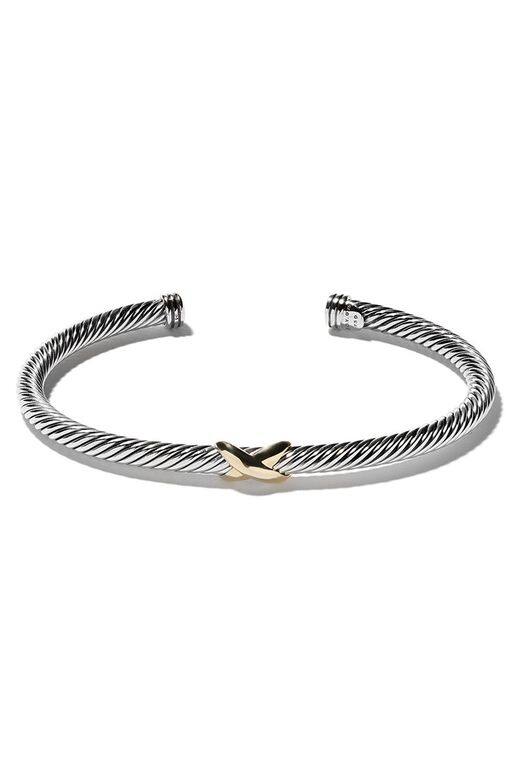 純銀手鐲($5,317 David Yurman, available at Farfetch) 純銀手鐲($5,317 David Yurman, available at Farfetch)