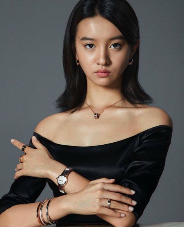 玫瑰金原本稱為俄羅斯金,後來按貴金屬比例煉成的色調而稱為粉紅金 玫瑰金原本稱為俄羅斯金,後來按貴金屬比例煉成的色調而稱為粉紅金