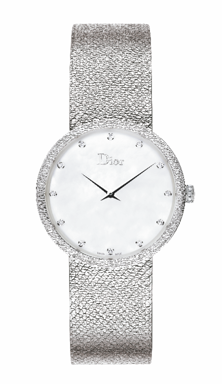 精鋼﹑鑽石及白色珍珠母貝石英機芯腕錶($31,500 Dior Joaillerie) 精鋼﹑鑽石及白色珍珠母貝石英機芯腕錶($31,500 Dior Joaillerie)