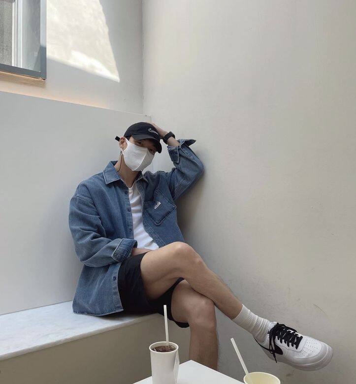 魏河俊很會利用潮鞋去點綴日常造型!以這雙黑白Nike Air Force 1百搭鞋王搭 魏河俊很會利用潮鞋去點綴日常造型!以這雙黑白Nike Air Force 1百搭鞋王搭
