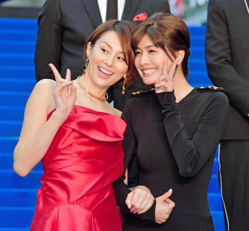 米倉涼子和內田有紀戲裡戲外都感情要好,被觀眾認為是最佳螢幕CP。宣 米倉涼子和內田有紀戲裡戲外都感情要好,被觀眾認為是最佳螢幕CP。宣