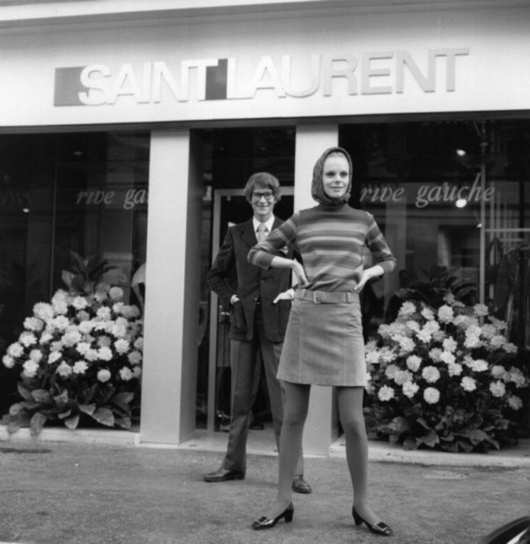 退伍後，Yves Saint Laurent自立門戶‭‬。1967年，他開設首間女裝成衣店Saint Laurent Rive Gauche，創造出Ready