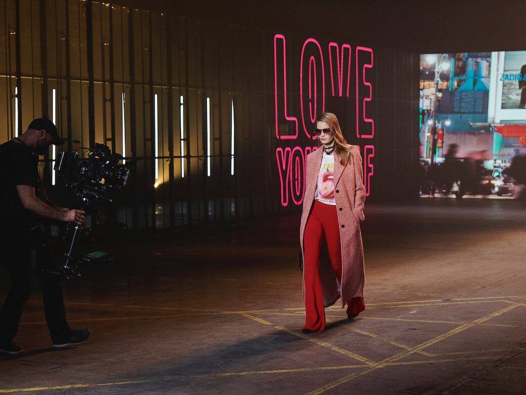 Zadig & Voltaire 2021秋冬系列的手袋、衣裝設計會否延續波希米亞搖滾風格?專訪品牌創意總監Cecilia Bonstrom Zadig & Voltaire 2021秋冬系列的手袋、衣裝設計會否延續波希米亞搖滾風格?專訪品牌創意總監Cecilia Bonstrom
