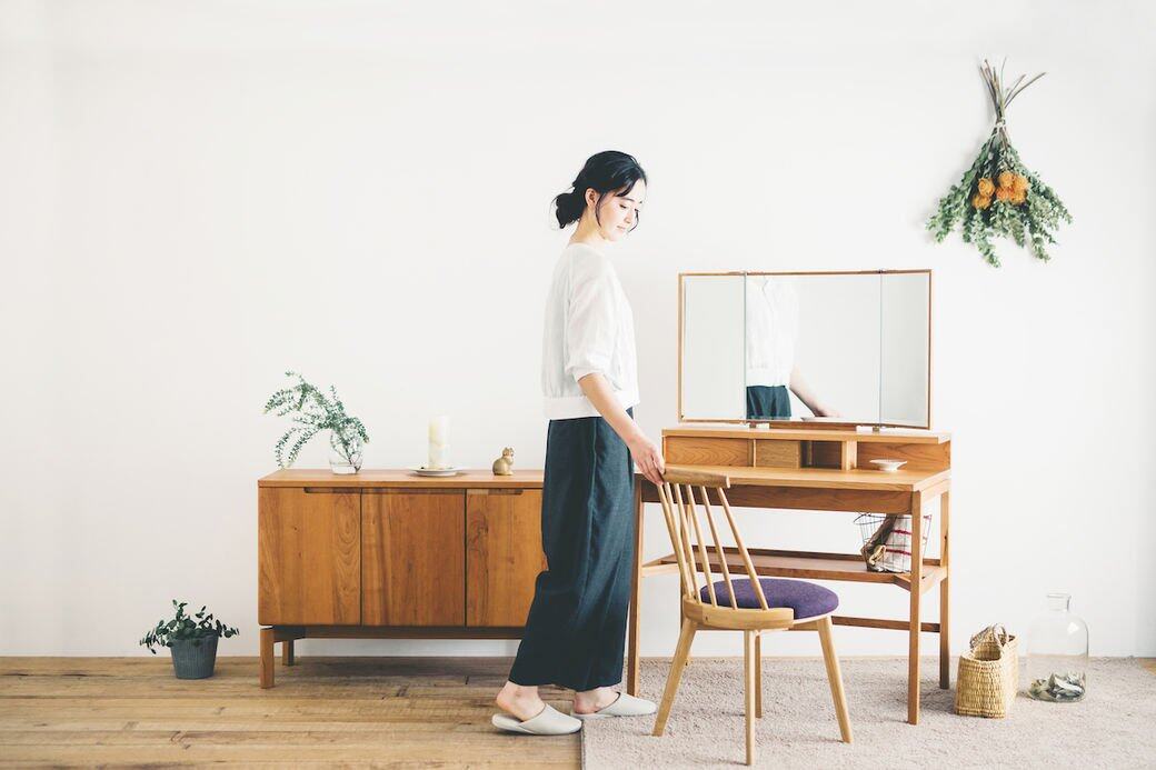 人氣家具店ALOT Living 主力售賣日式及泰式家具，當中更有日本傢俬品牌Benca，在