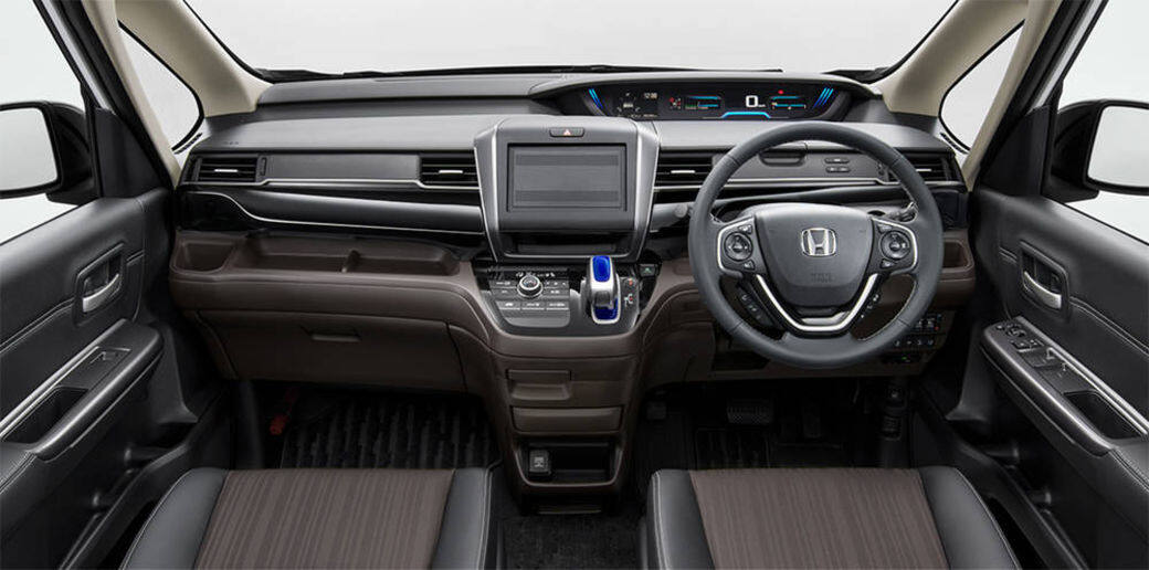 當然,人無完美,車亦一樣。Honda Freed的引擎輸出有限,馬力只有116hp,平地尤可,上 當然,人無完美,車亦一樣。Honda Freed的引擎輸出有限,馬力只有116hp,平地尤可,上