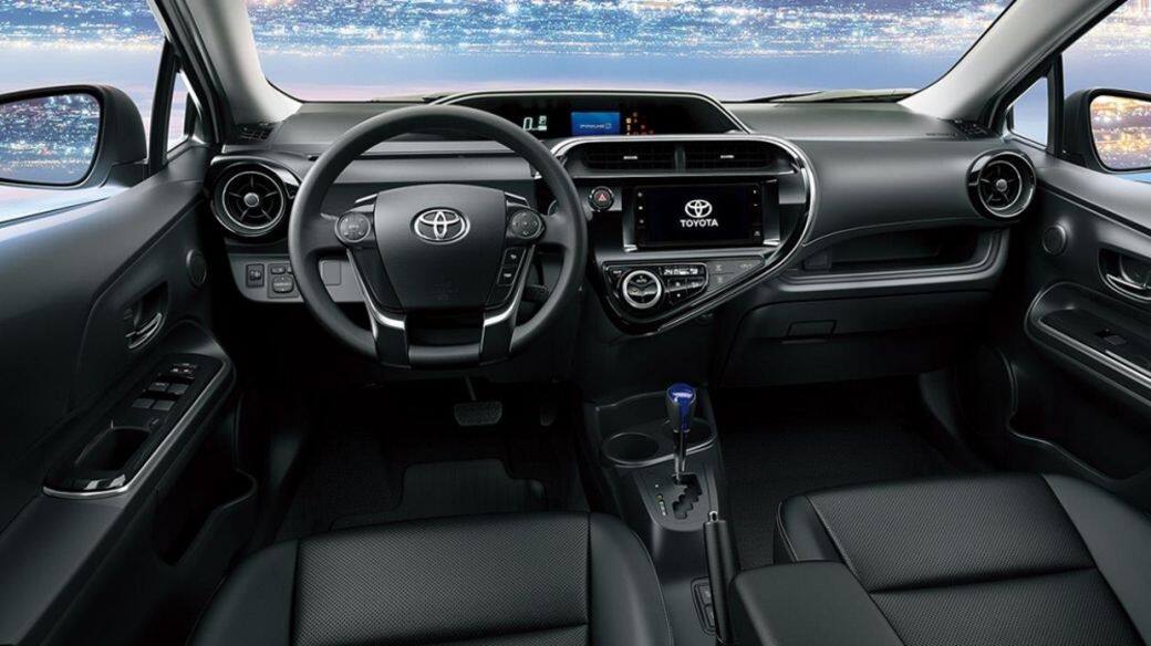 也不用擔心Prius C的功能配備不及「大哥」 Prius,兩者一樣設有多功能軚環、 定速 也不用擔心Prius C的功能配備不及「大哥」 Prius,兩者一樣設有多功能軚環、 定速