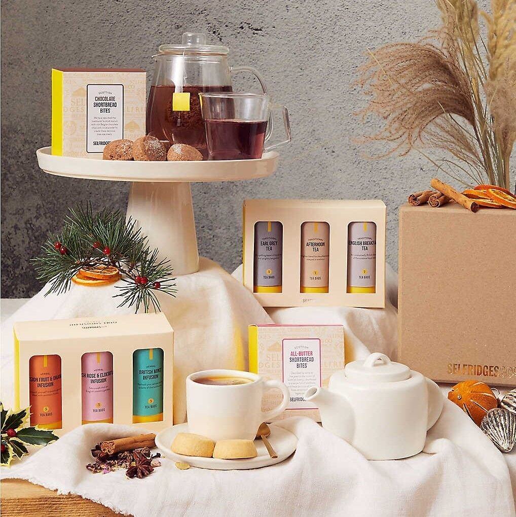 SELFRIDGES SELECTION International Afternoon Tea gift box SELFRIDGES SELECTION International Afternoon Tea gift box