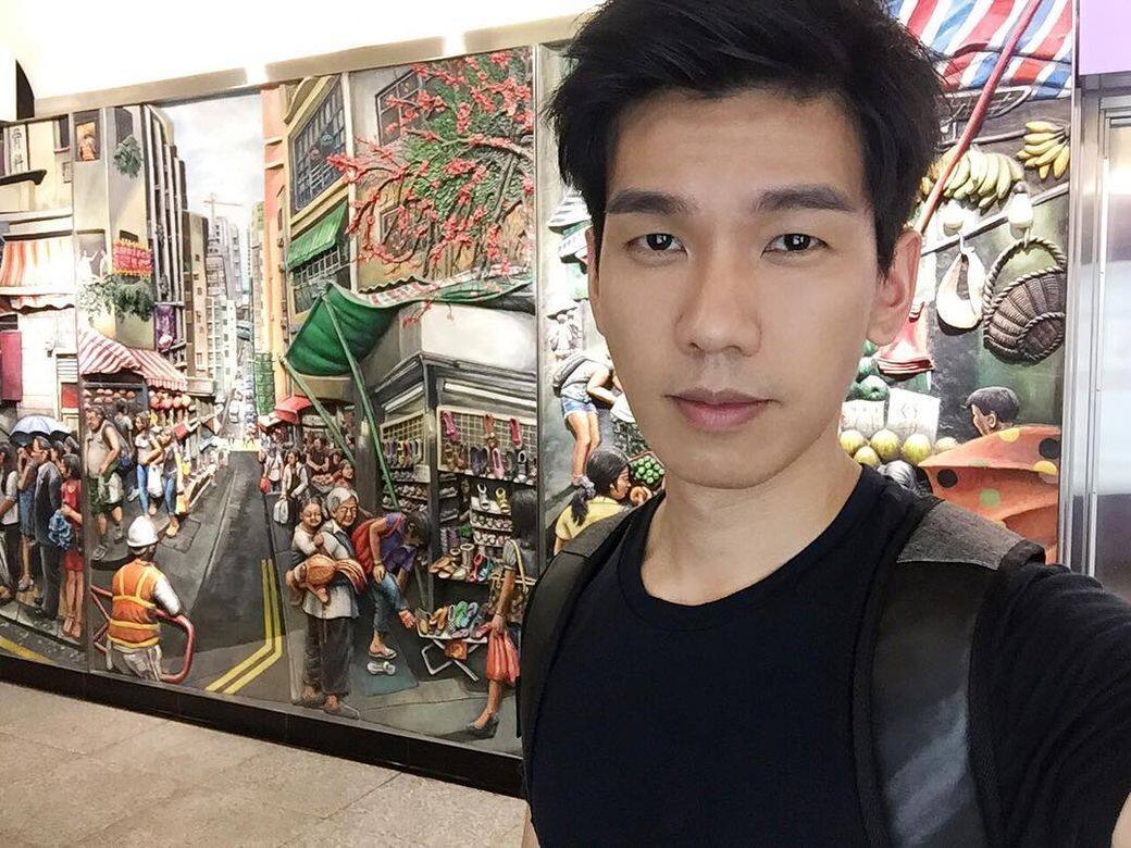在香港區地鐵站首座浮雕壁畫-聽說是2015年3月29日才正式改啟用西營 在香港區地鐵站首座浮雕壁畫-聽說是2015年3月29日才正式改啟用西營